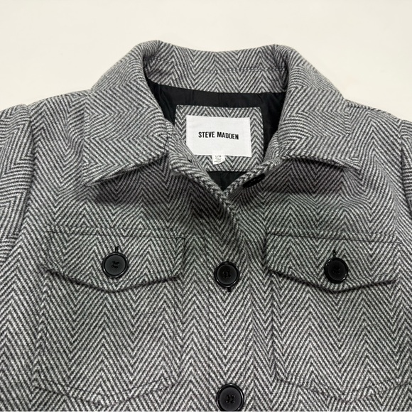 Steve Madden Women’s Gray Tweed Jacket Size L Button Front Fall Coat - Picture 2 of 6